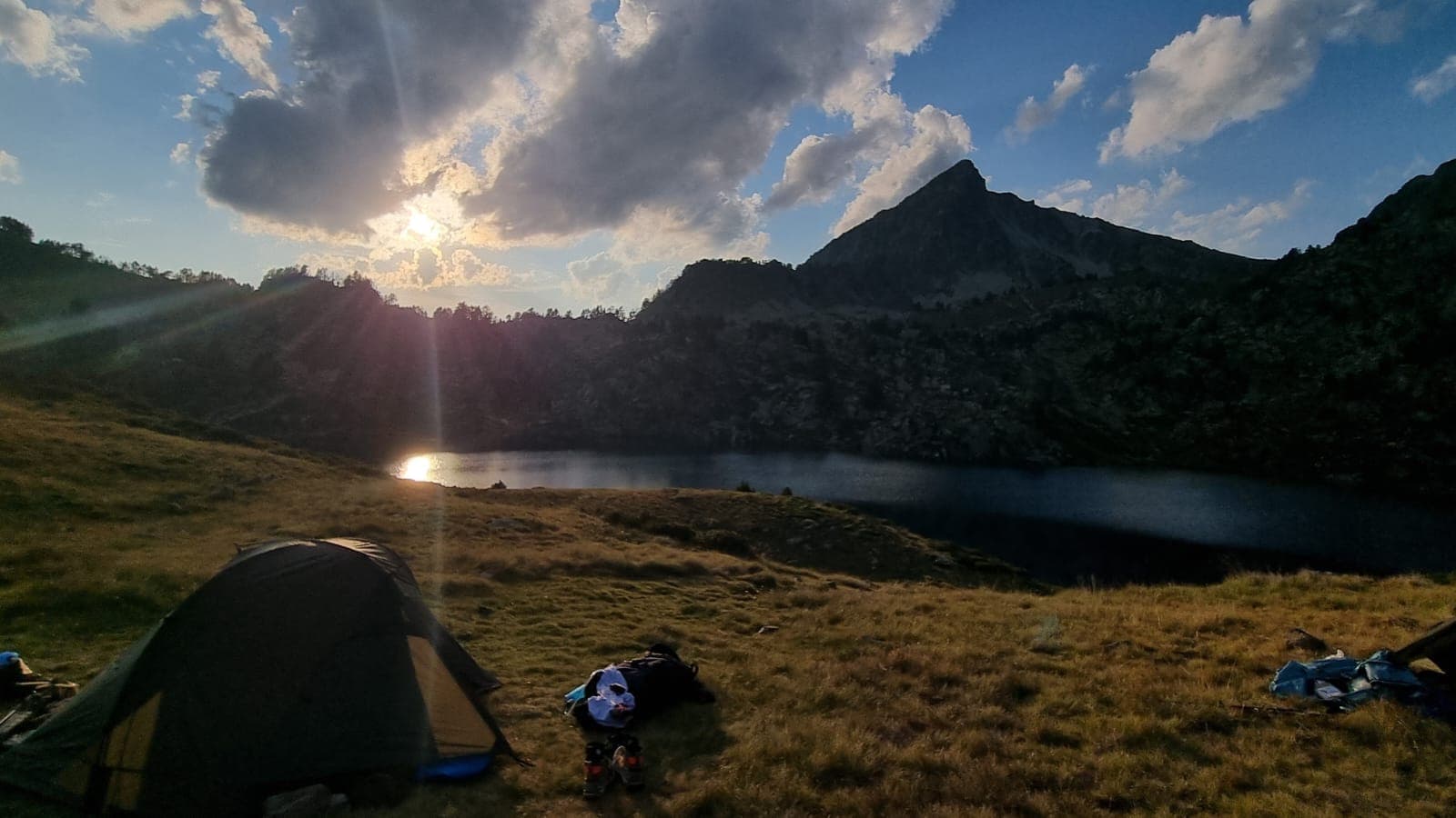 Erste große Besteigung und Nacht am Seeufer