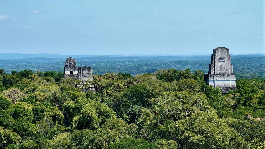 Sur la terre des Mayas