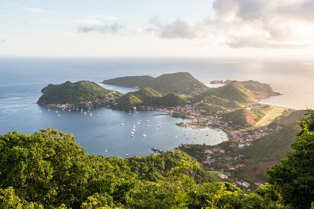 Vollständige Sonne auf Terre de Haut, Les Saintes