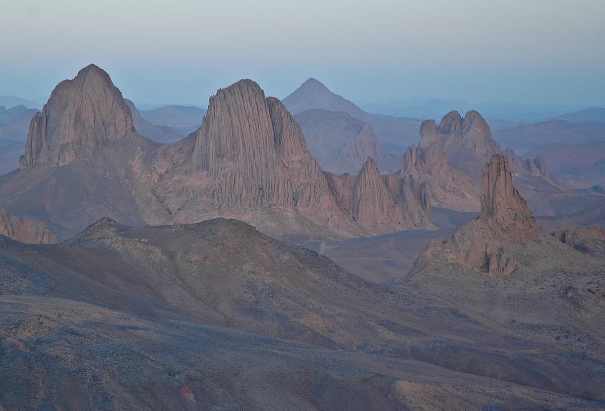 Von Algier zu den Bergen des Hoggar, eine Reise ins Herz eines vielfältigen Algerien