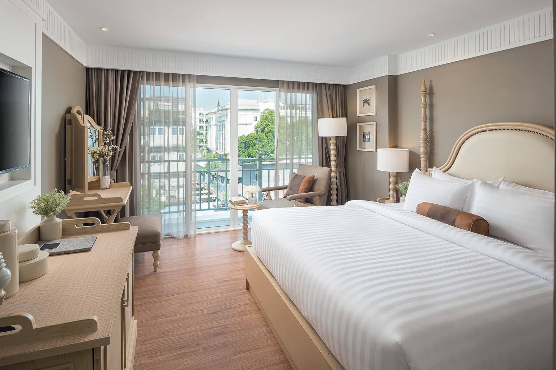 Deluxe room (with Breakfast)