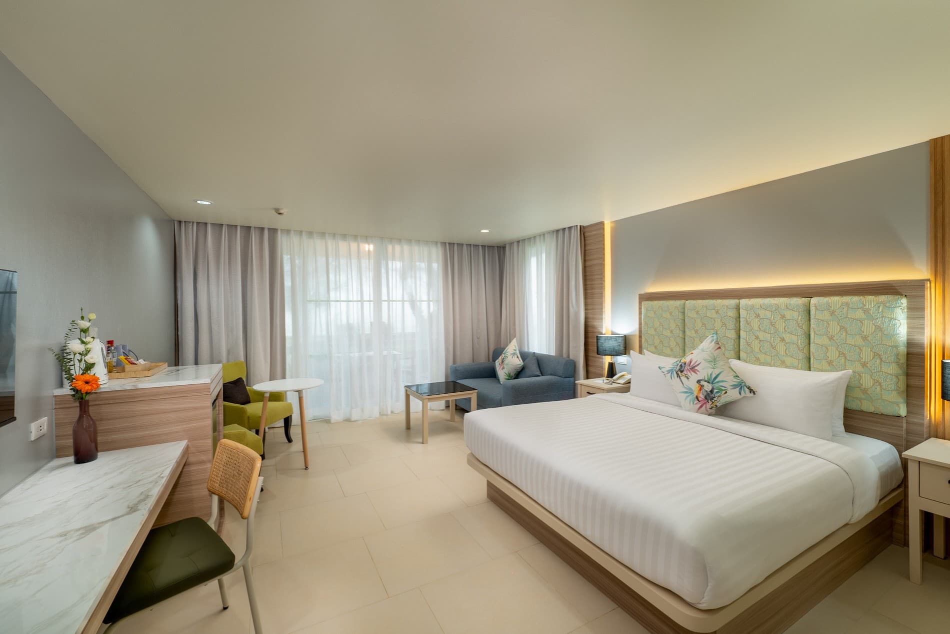 Grand Deluxe Beach Front