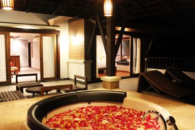Jacuzzi Suite 2BR