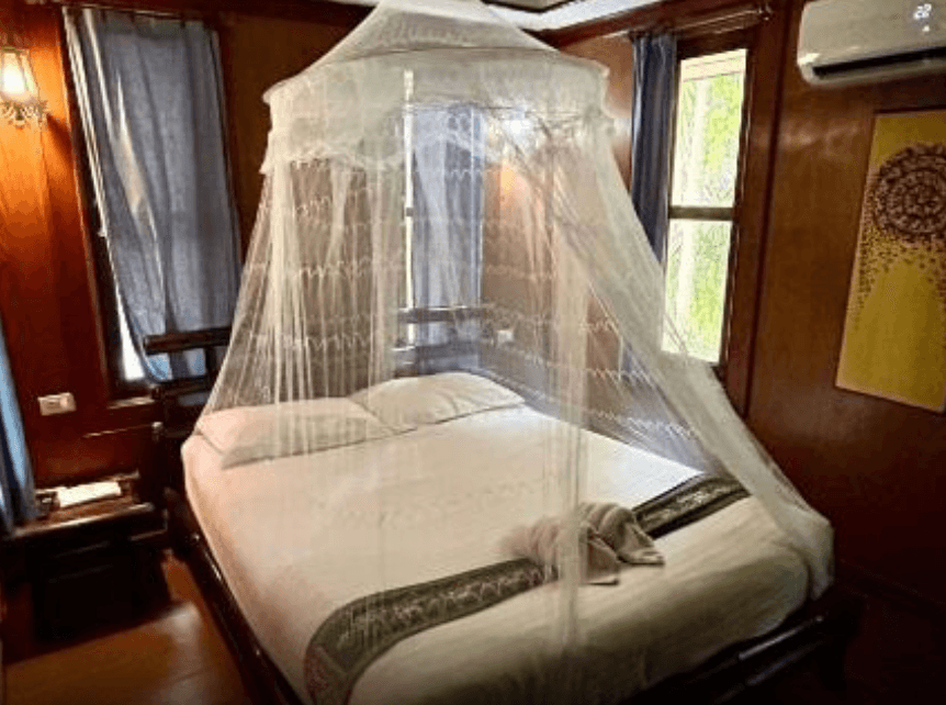 Forest Tree House + maison flottant (Package B3 : inclus activités 4 jours et 3 nuits)