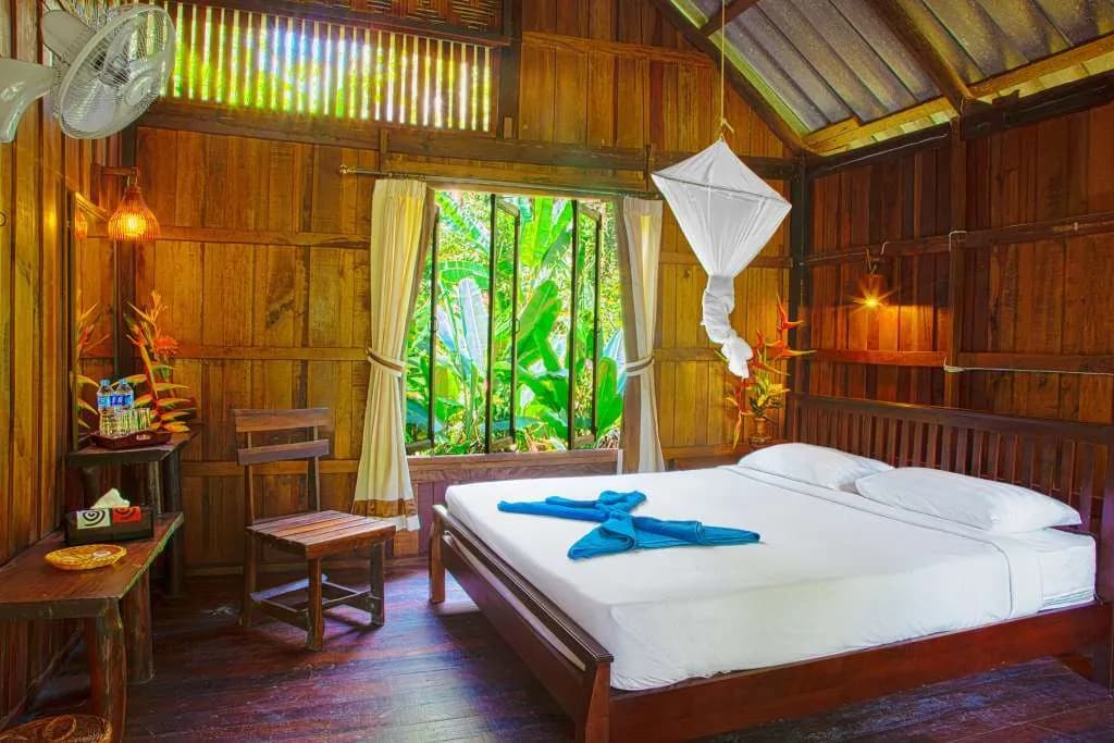 Package 3 - Khao Sok Explorer 4d3n