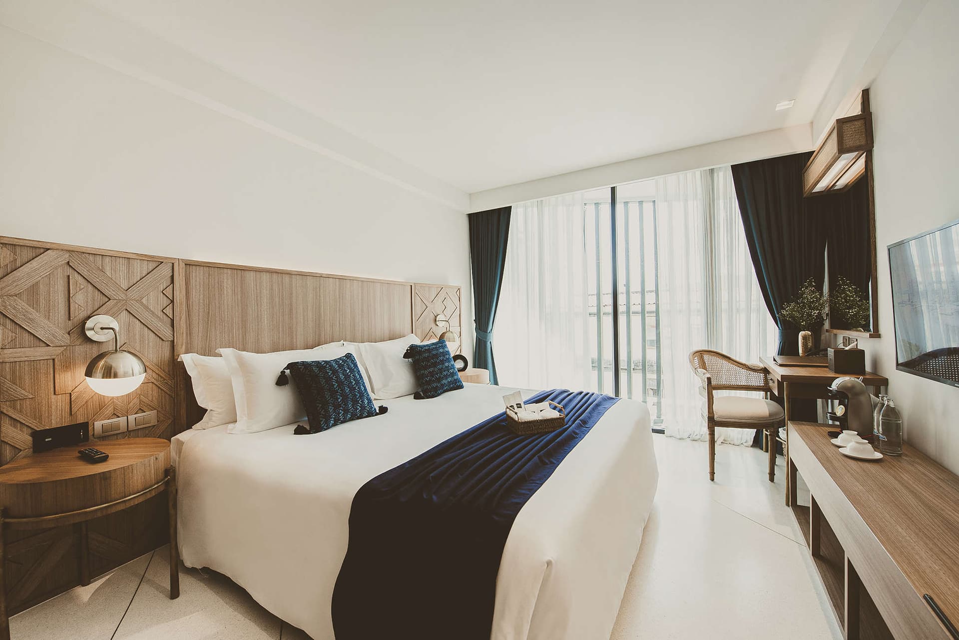 Deluxe (Double or Twin Bed)