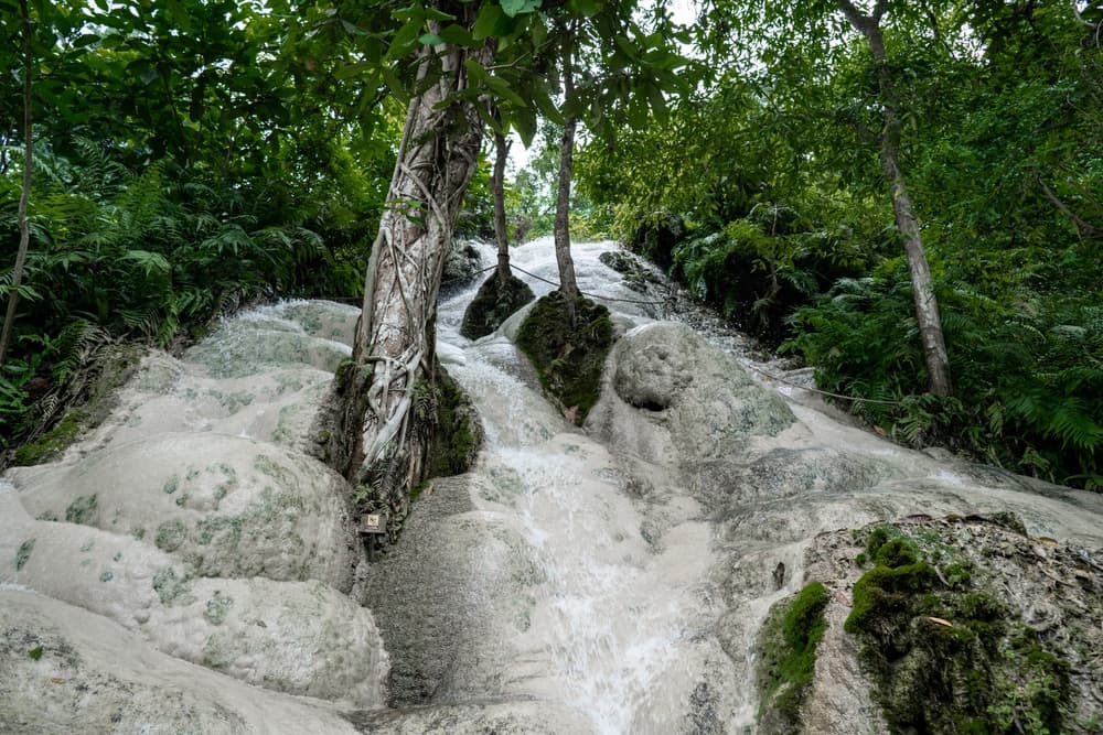 Buatong Waterfall