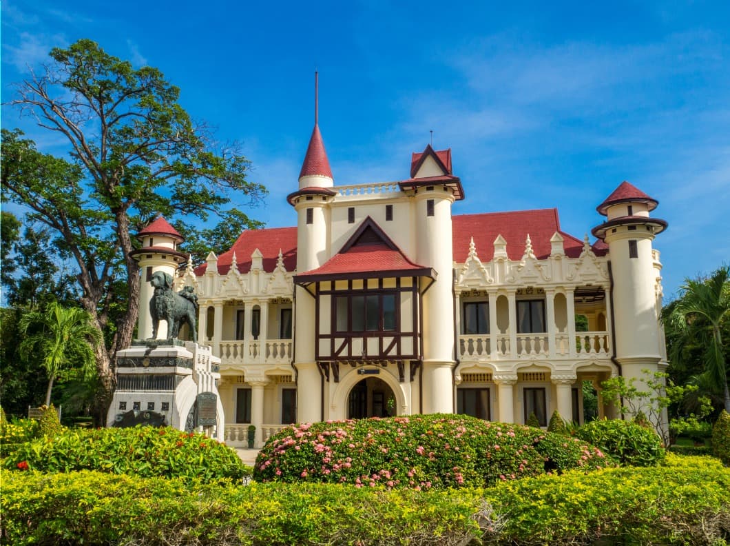 sanam chandra palace nakhon pathom province thailand