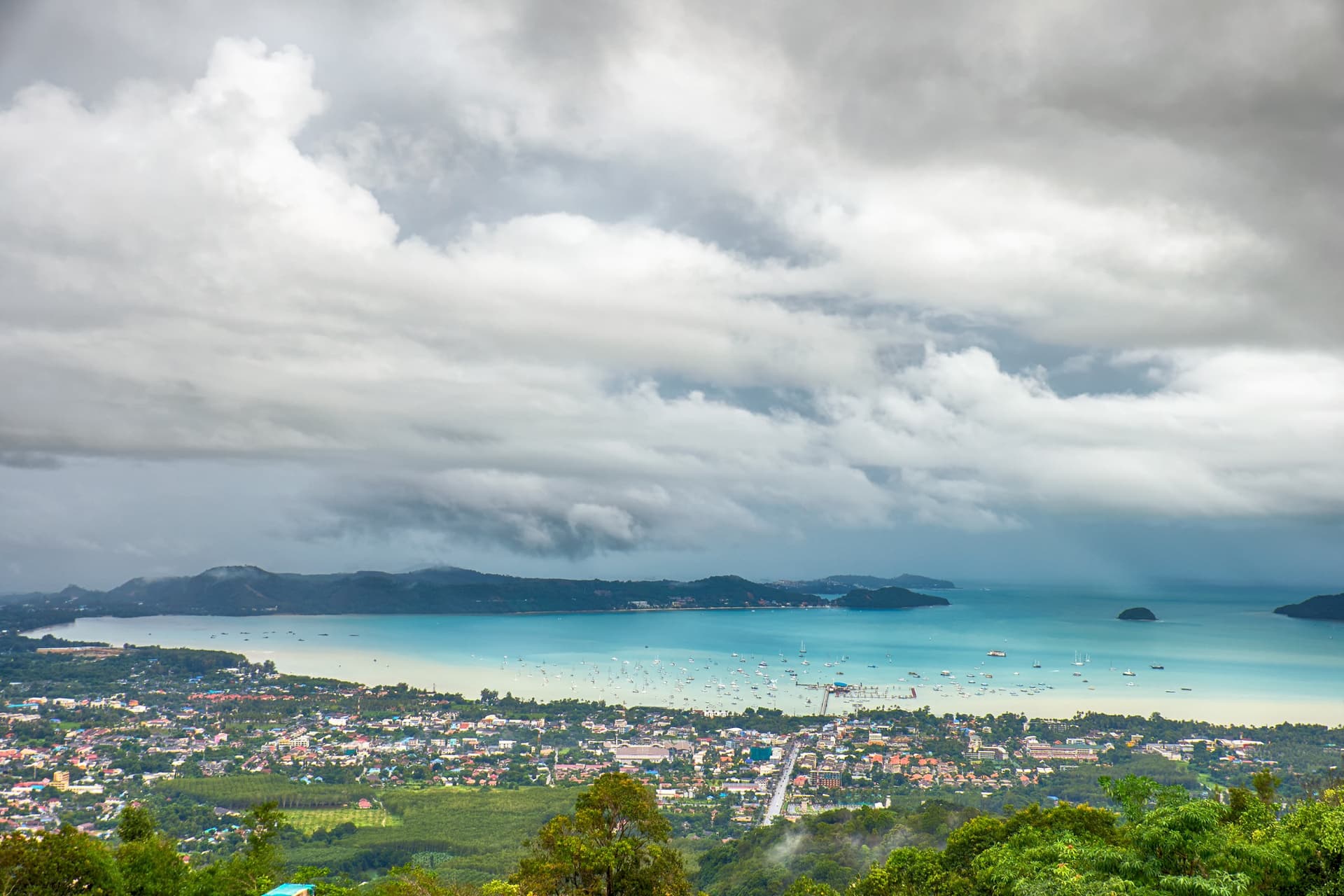 Was tun in Phuket bei Regen?