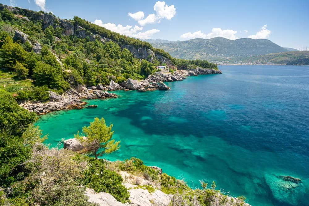 Autotour - Entre Montagnes et Rivages : L'Albanie Insolite