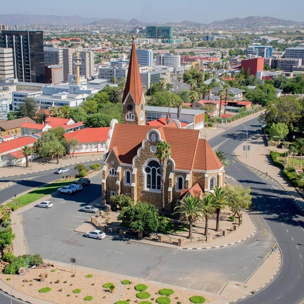 Windhoek 45km > 0h45 Fahrzeit