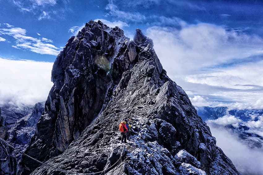 Papua-Neuguinea: Expedition zur mythischen Carstensz-Pyramide (Helikopterversion)