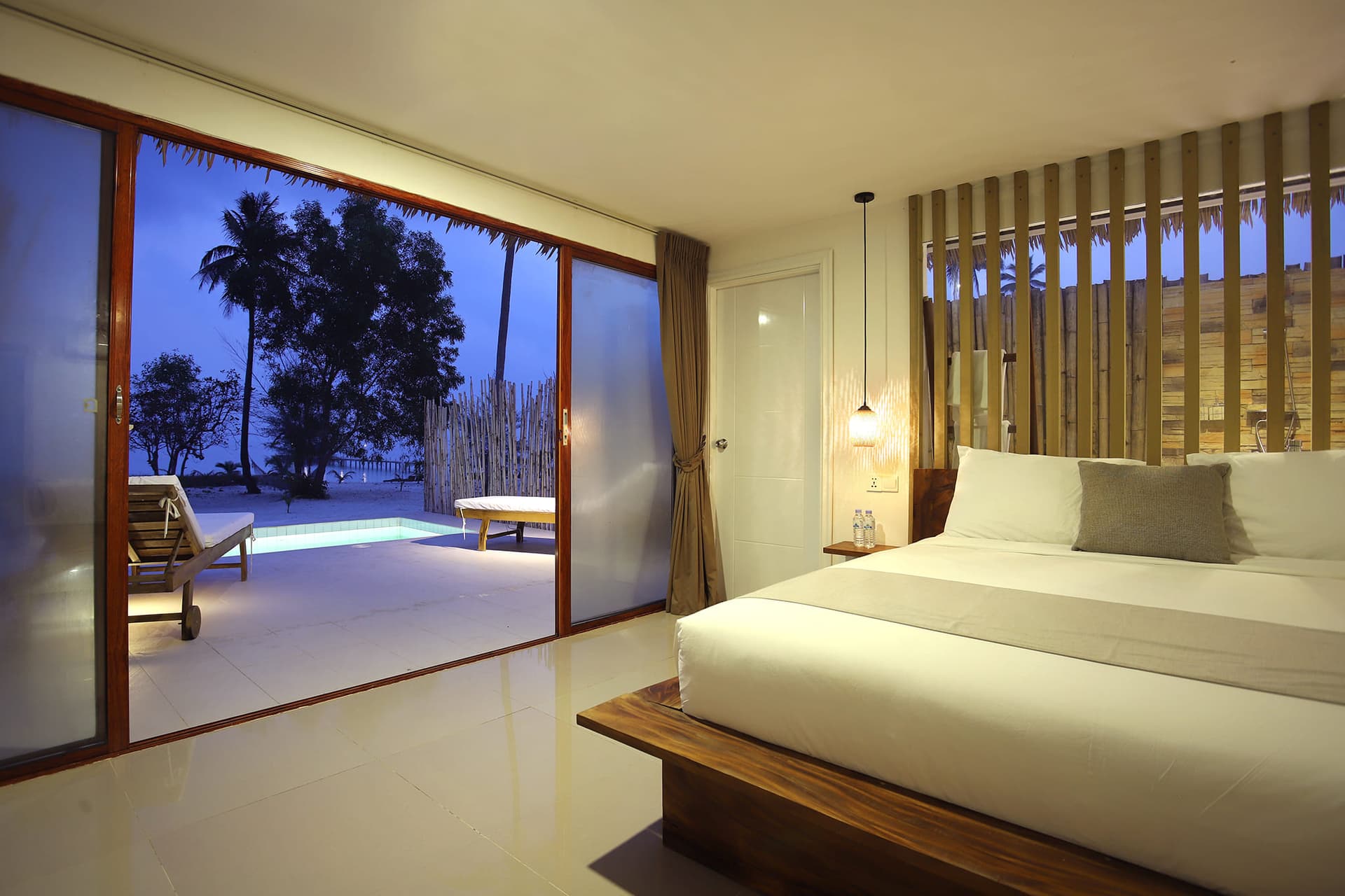 Private Pool room