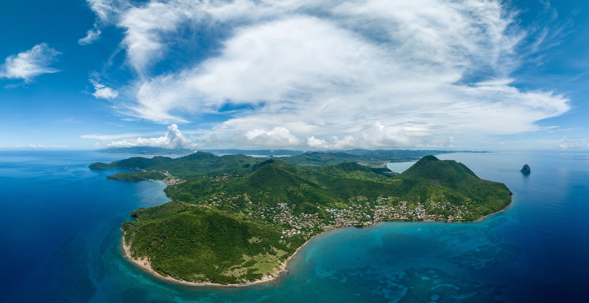 L'Odyssée plein nord, entre volcans, rhum et lagons secrets