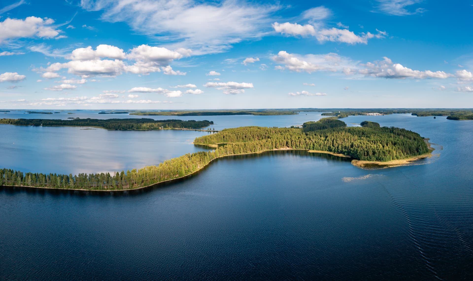 Autotour en Finlande entre lacs et villes historiques