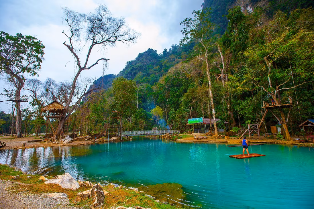 Ein Lao-Trio: Vientiane, Vang Vieng und Luang Prabang
